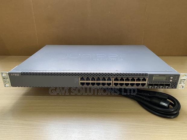 Juniper Ex3300 24 Poe Switch · Photo 1