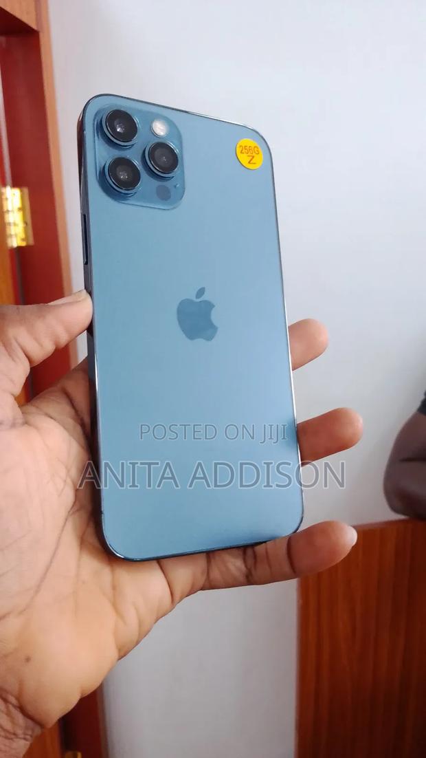 Apple iPhone 12 Pro Max 256 GB Blue · Photo 1