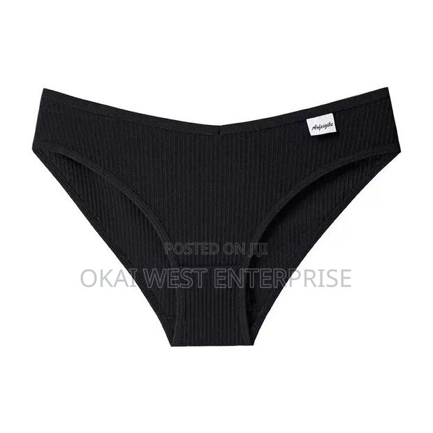 Ultra-Comfort Seamless Cotton Briefs for Ladies · Photo 6