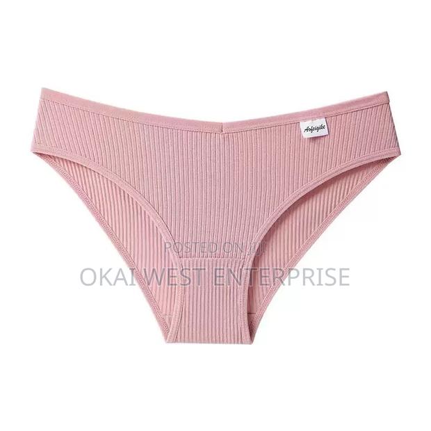 Ultra-Comfort Seamless Cotton Briefs for Ladies · Photo 7