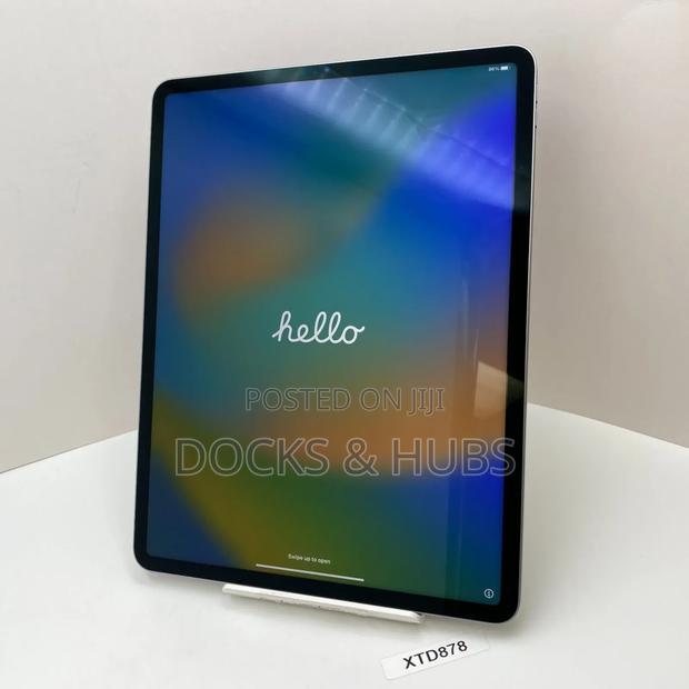 Apple iPad Pro 12.9 (2022) 1 TB Silver · Photo 1