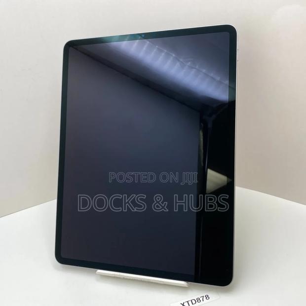 Apple iPad Pro 12.9 (2022) 1 TB Silver · Photo 2