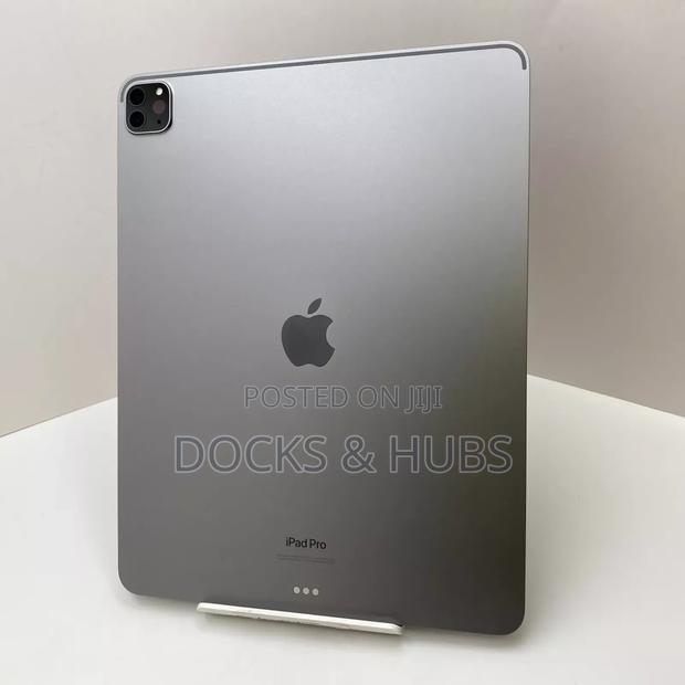 Apple iPad Pro 12.9 (2022) 1 TB Silver · Photo 3