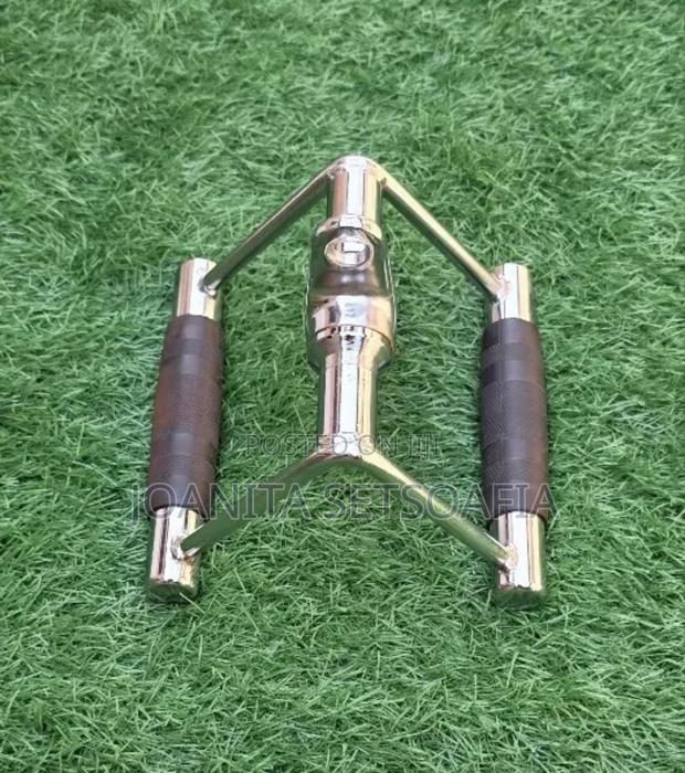 Lat Pull Down Machine Accessories Bars · Photo 7