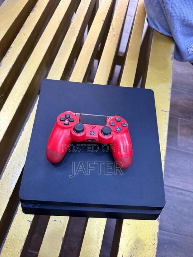 Ps4 Slim With Fc27 and Other 7 Games