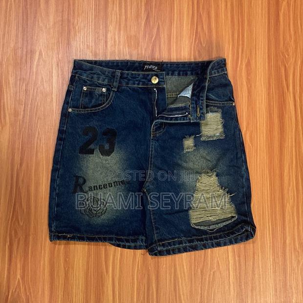 Jeans Shorts · Photo 1