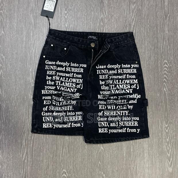 Jeans Shorts · Photo 4