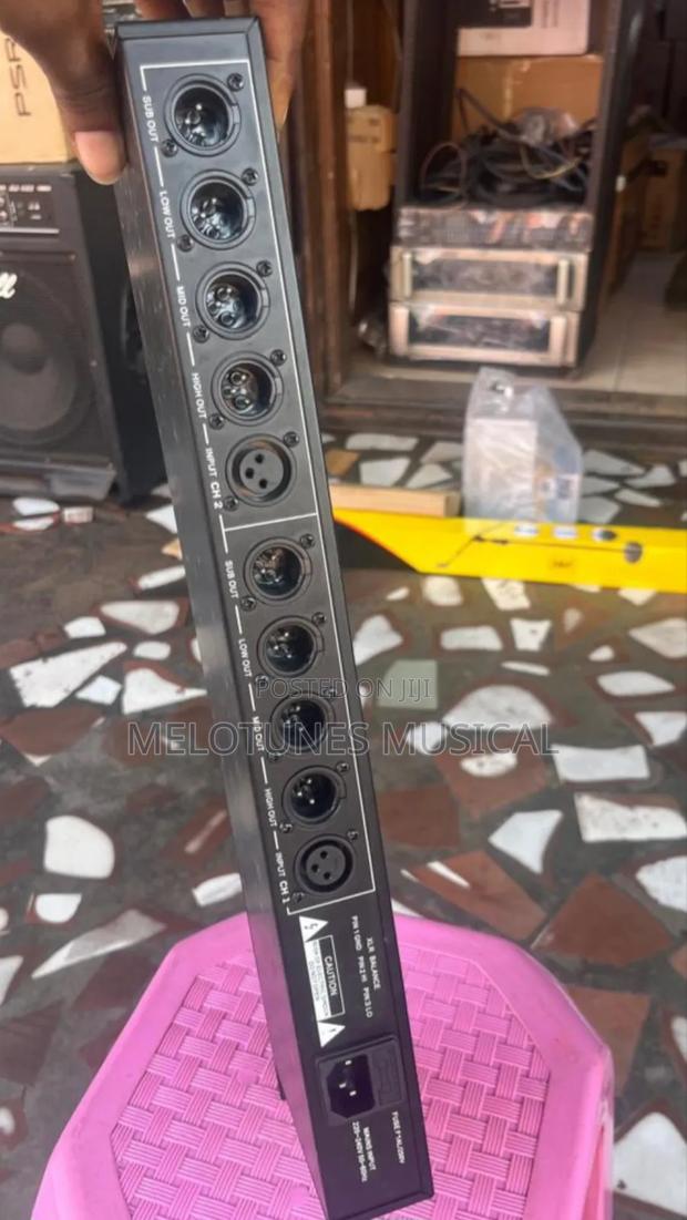 Supermulti Ac-204 Stereo 4-Way Professional Audio Crossover. · Photo 2