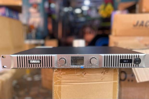 Yamaha M2.2 Professional 2in1 Bass Amplifier · Photo 1