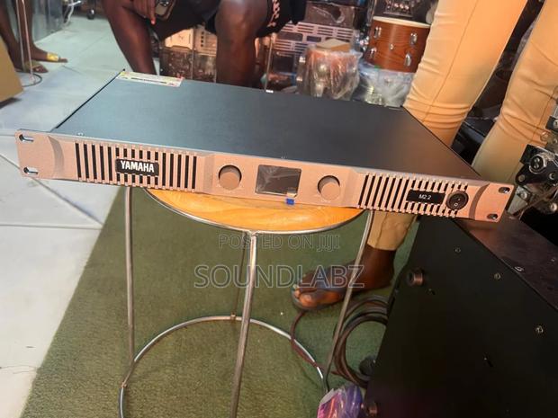 Yamaha M4.2 4in1 Professional Power Amplifier · Photo 3
