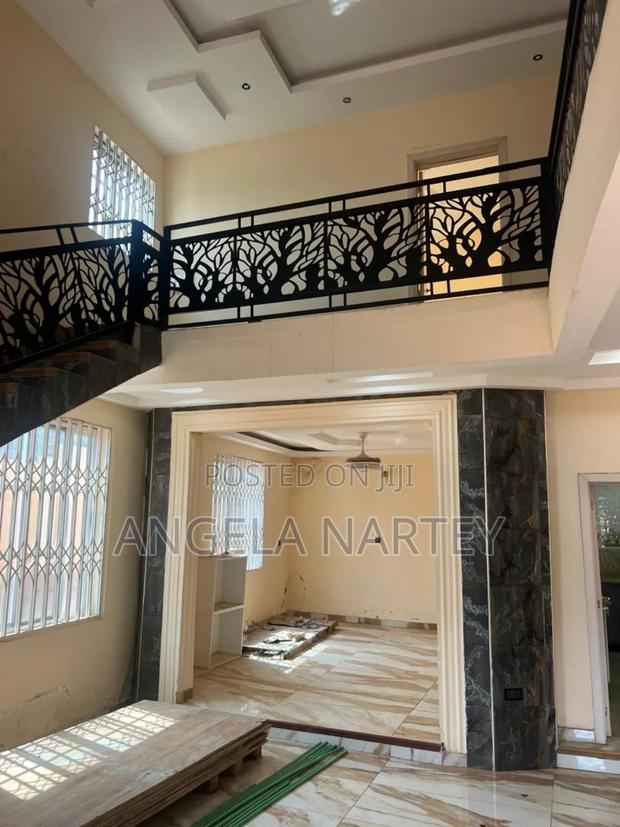 4bdrm House in Kwabenya for sale · Photo 4