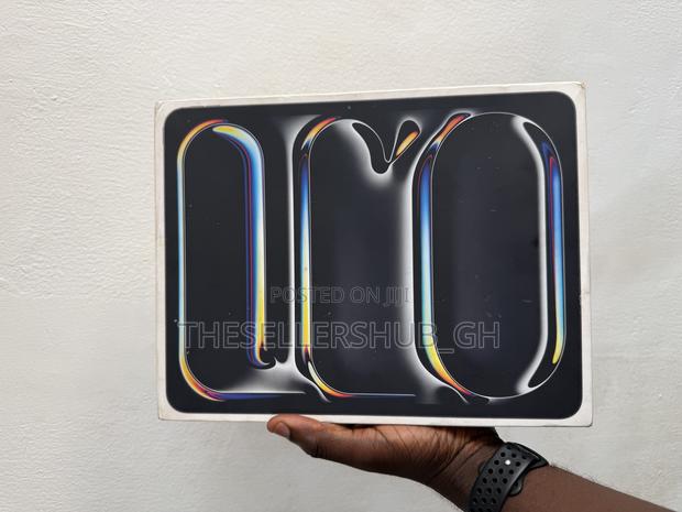 New Apple iPad Pro 13 (2025) 512 GB Black · Photo 1