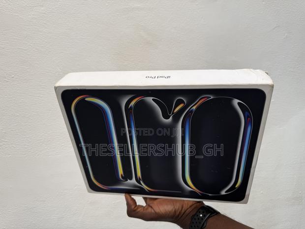 New Apple iPad Pro 13 (2025) 512 GB Black · Photo 3