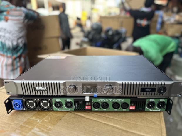 Yamaha M-2 Stereo Power Amplifier · Photo 2