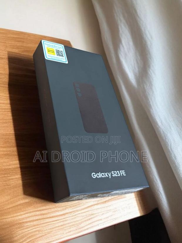 New Samsung Galaxy S23 FE 128 GB Black · Photo 1