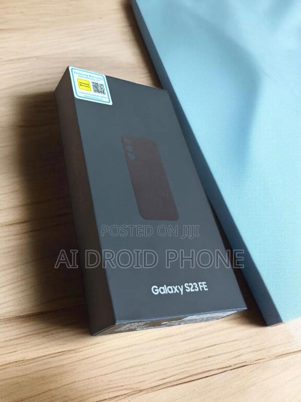 New Samsung Galaxy S23 FE 128 GB Blue · Photo 1