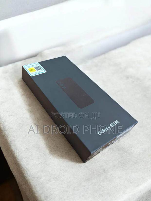 New Samsung Galaxy S23 FE 128 GB Blue · Photo 1