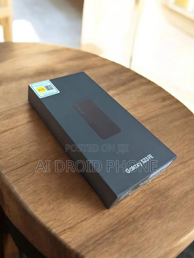 New Samsung Galaxy S23 FE 128 GB Gray · Photo 1