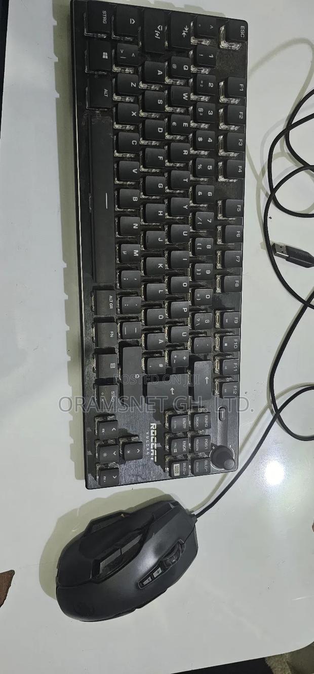 Razer Huntsman 2 Mini Enkeuless Mechanical Keyboard · Photo 6