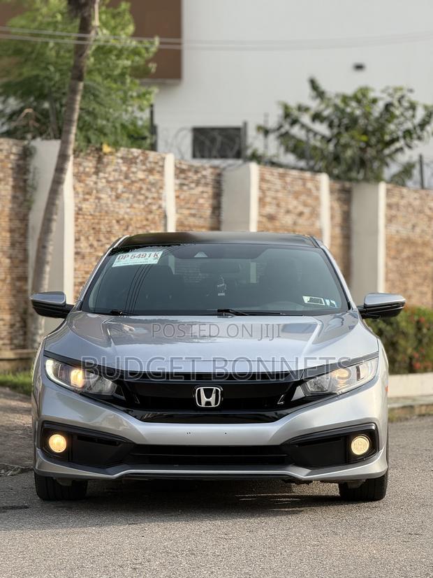 Honda Civic Sport Sedan 2019 Silver · Photo 2