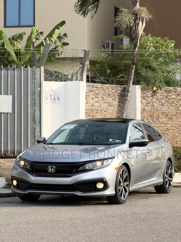 Honda Civic Sport Sedan 2019 Silver · Photo 1