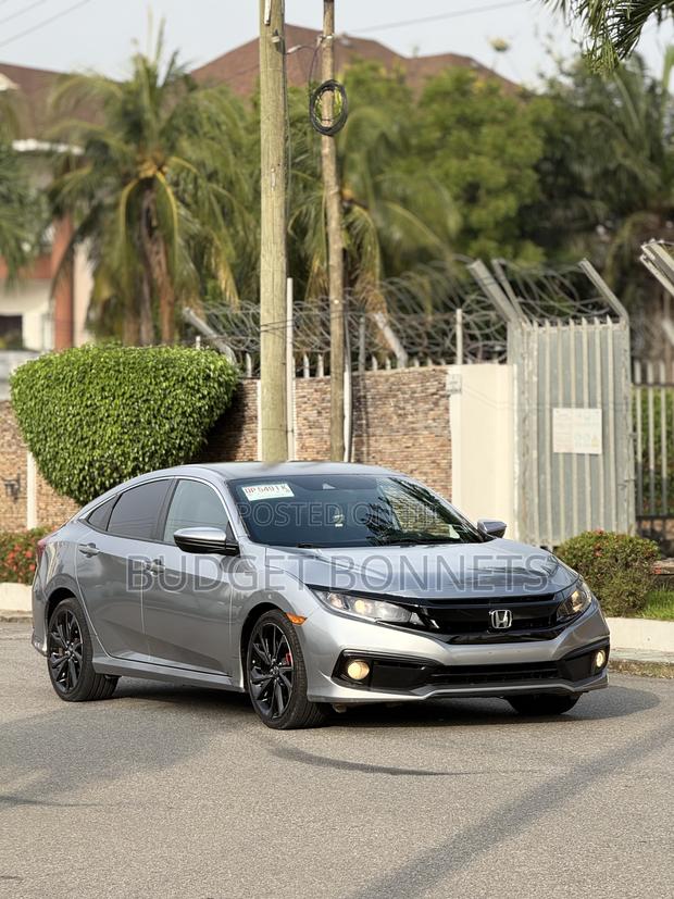 Honda Civic Sport Sedan 2019 Silver · Photo 3