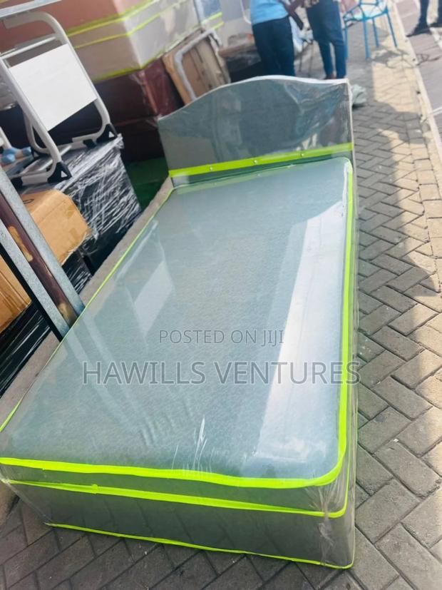 Complete One Half Bed · Photo 1