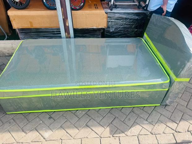 Complete One Half Bed · Photo 2