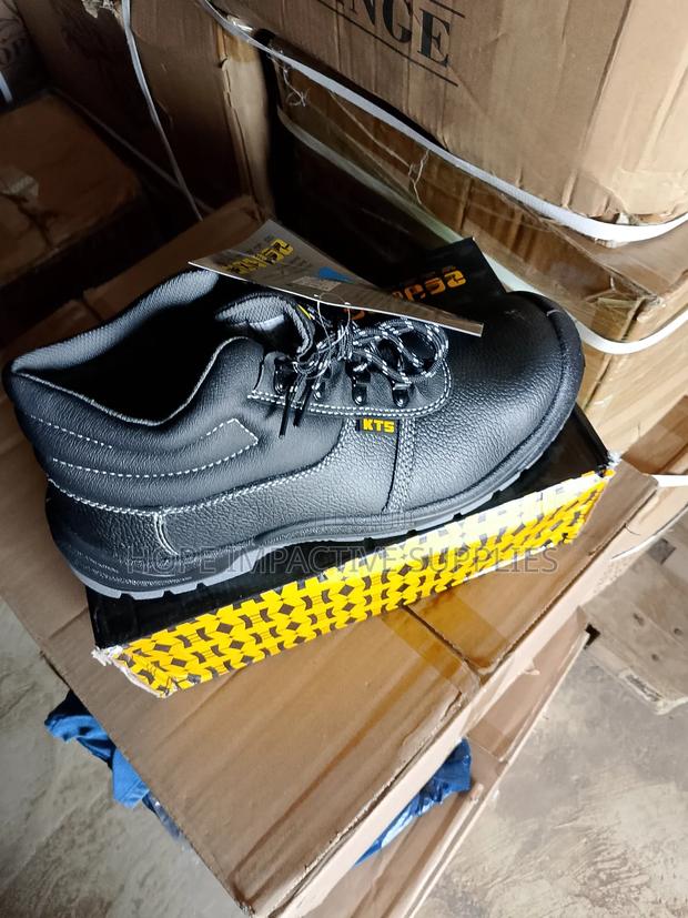 KTS Safety Boots. · Photo 2