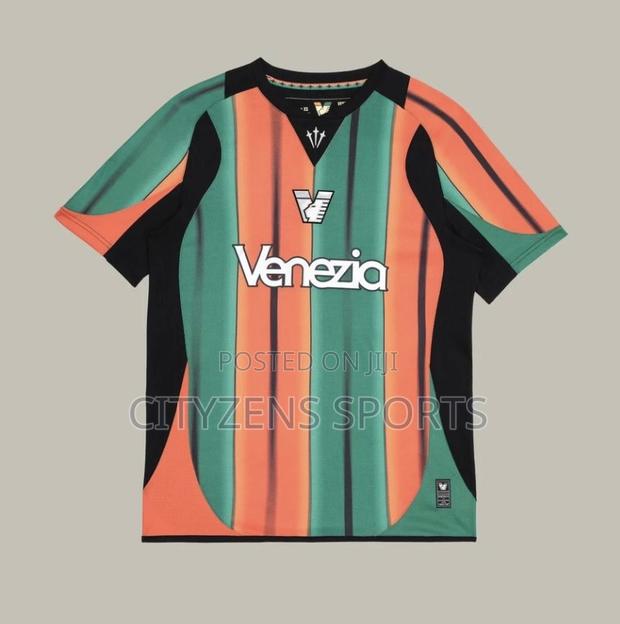 Vevezia Fc 2025/26 Away Kit · Photo 1