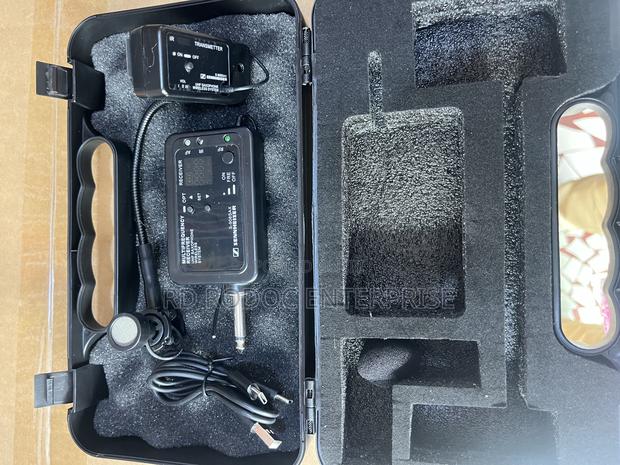 Saxophone Wirelss Microphone · Photo 1