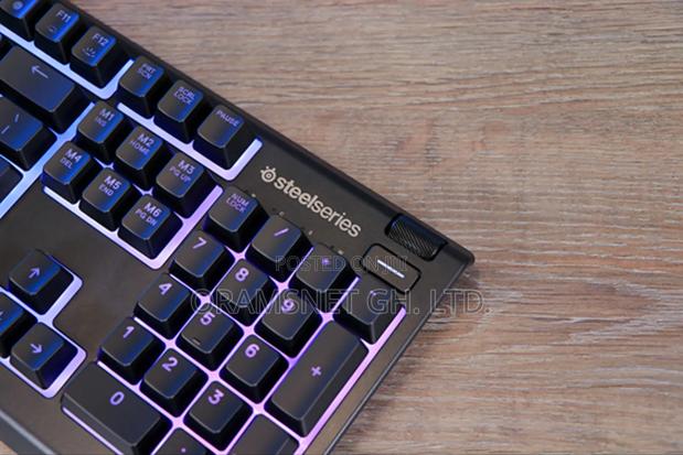 Steelseries Apex 3 Mechanical Keyboard · Photo 2