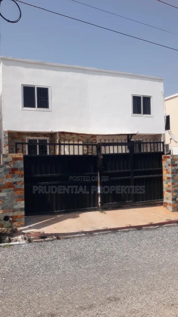 Furnished 2bdrm House in Oyarifa for sale · Photo 2