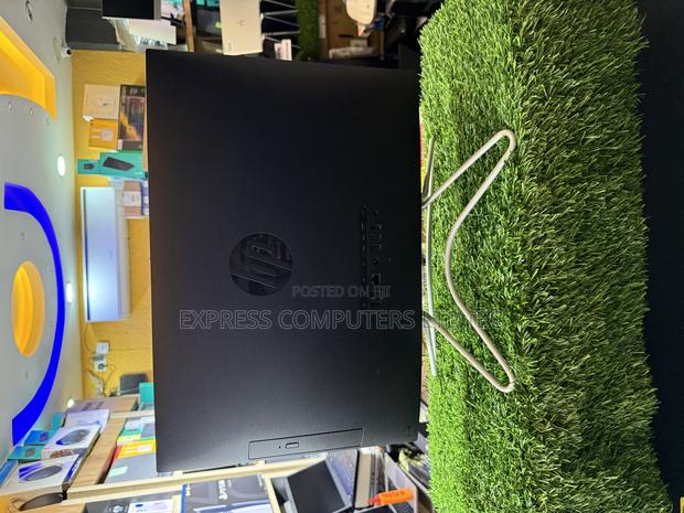 Desktop Computer HP 200 G4 22 All-in-One 12GB Intel Core I5 HDD+SSD 1T · Photo 3