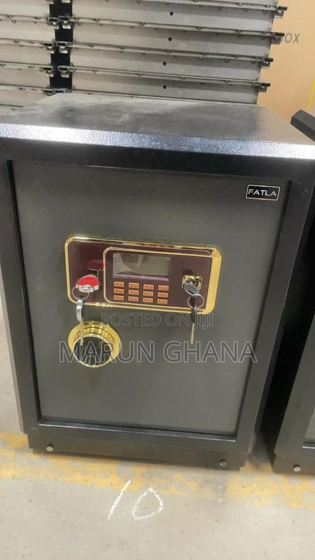 Fireproof Safe Locker 110kg 2.5ft Height With Alarm · Photo 1
