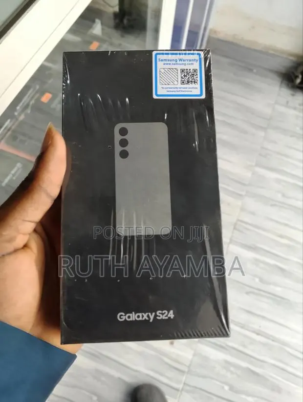 New Samsung Galaxy S24 128 GB Gray · Photo 1