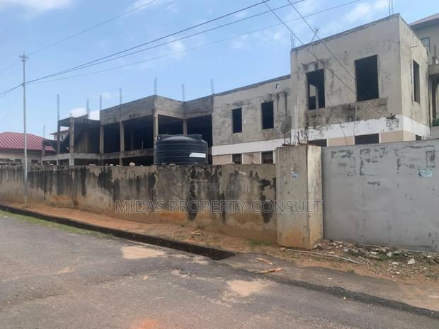 140x100ft Land With Structure For Sale At West Legon · Photo 2