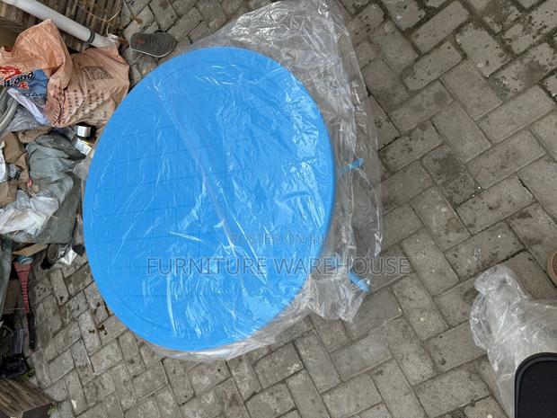 Plastic Table · Photo 5