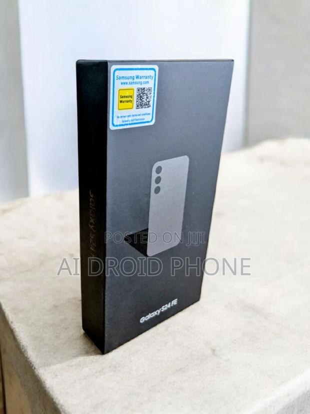New Samsung Galaxy S24 FE 128 GB Black · Photo 1