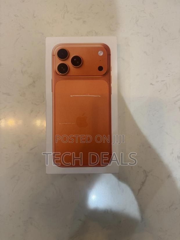 New Apple iPhone 17 Pro Max 256 GB Orange · Photo 2