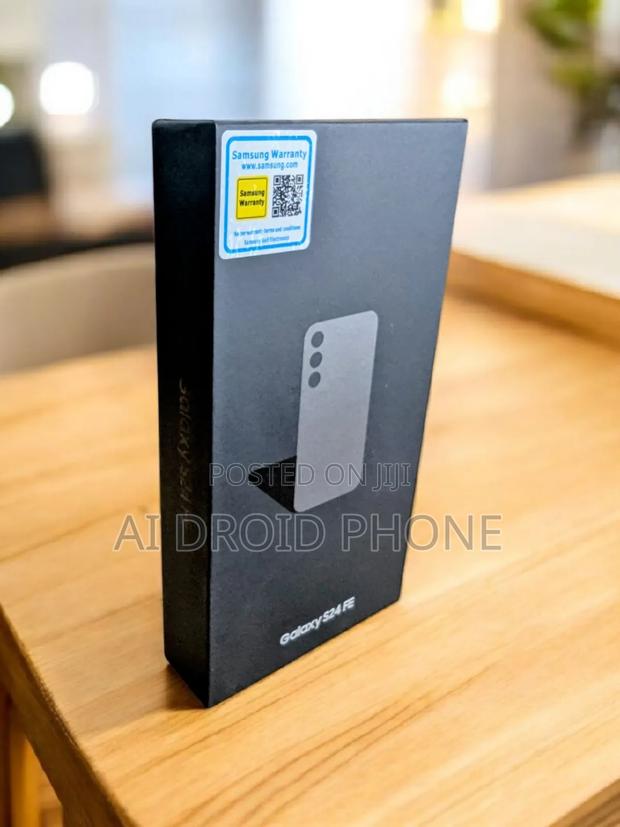 New Samsung Galaxy S24 FE 128 GB Gray · Photo 1
