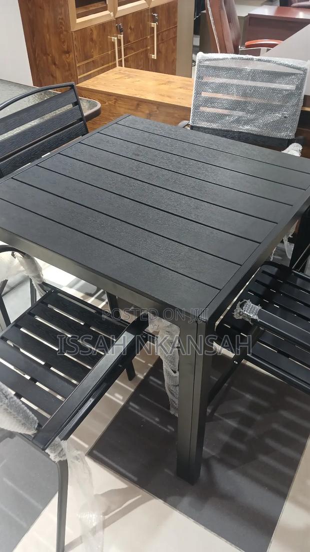 Garden Furniture · Photo 5