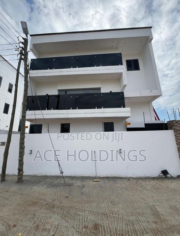 3bdrm Mansion in Ashale Botwe for sale · Photo 1