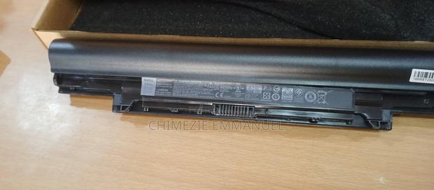 Dell Battery · Photo 1