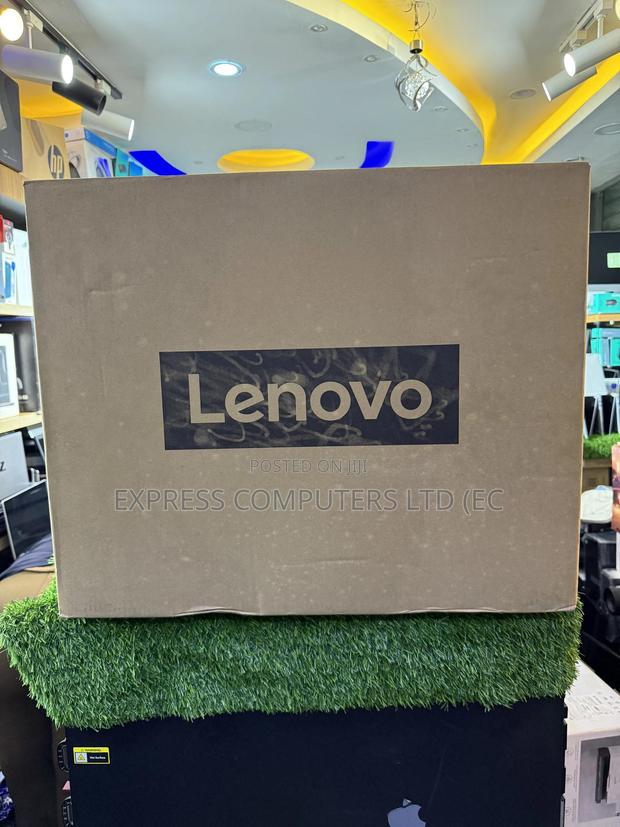 New Desktop Computer Lenovo V330 AIO 8GB Intel Core i5 SSD 256GB · Photo 1