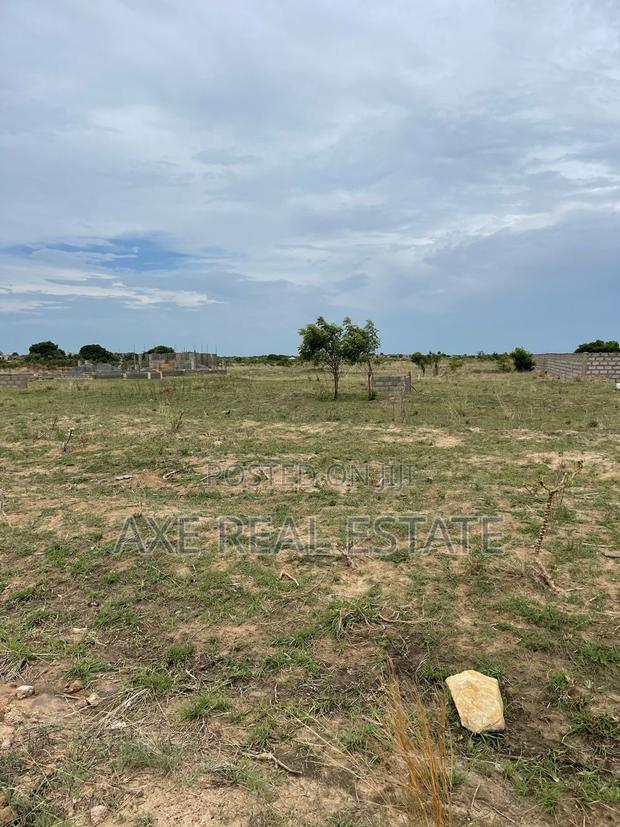 Moderate Prices With Incentives on Lands · Photo 2