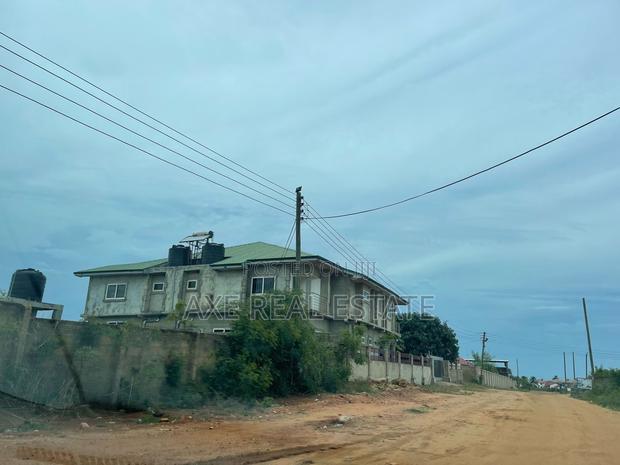 Moderate Prices With Incentives on Lands · Photo 4