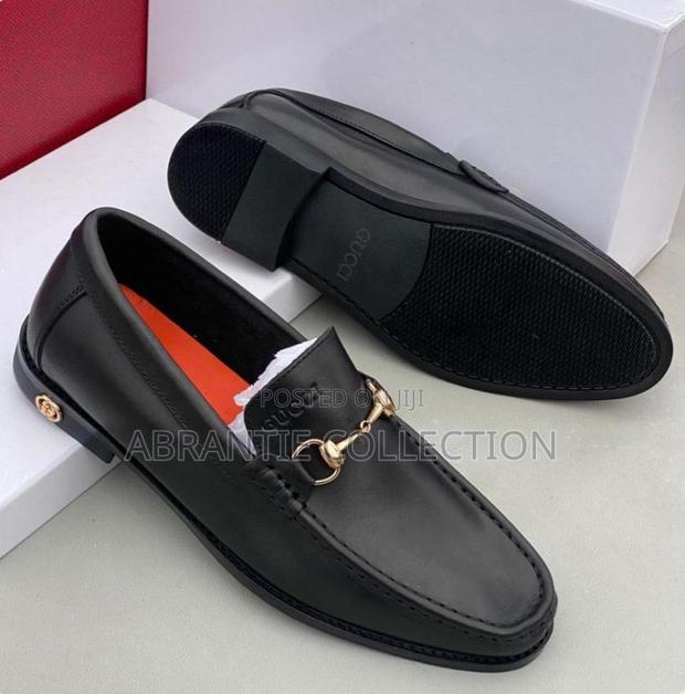 Authentic Gucci Leather Shoes Available · Photo 1