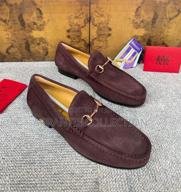 Gucci Suede Loafers Shoe · Photo 2