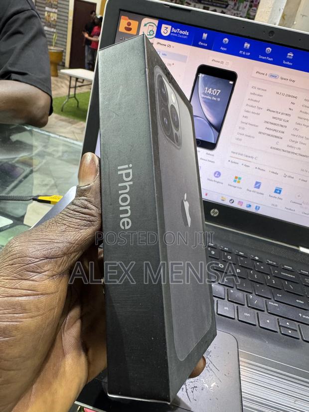 Apple iPhone 13 Pro 256 GB Black · Photo 4